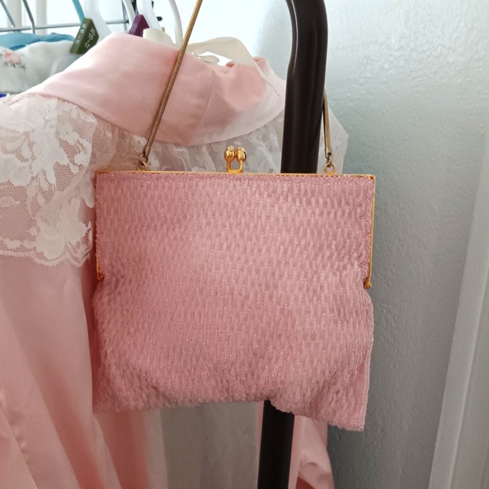 Vintage pink beated handbag